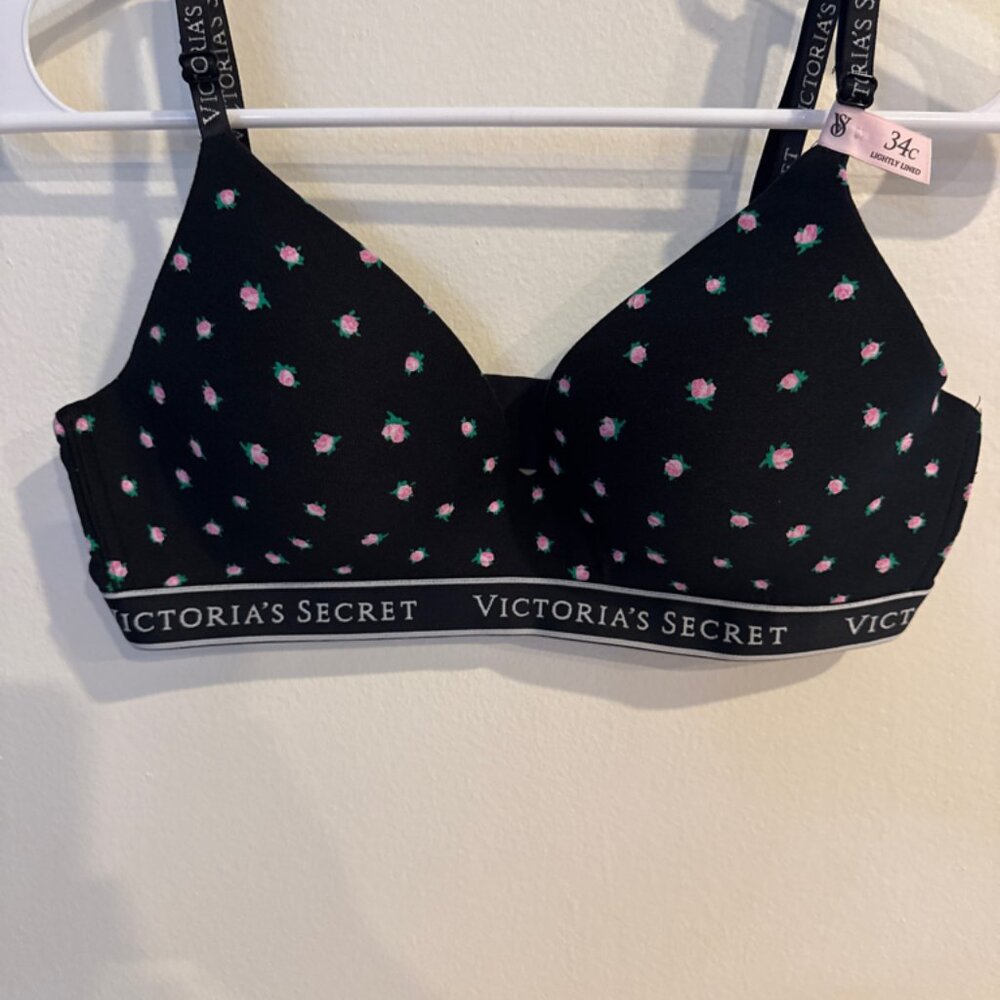Victoria secret lightly lined black bra rose print design size 34C NWT